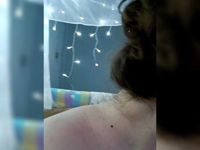 Olga372's BongaCams show and profile