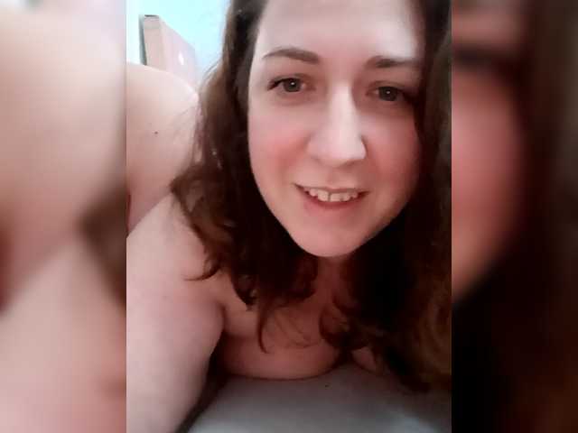 Olga372's BongaCams show and profile