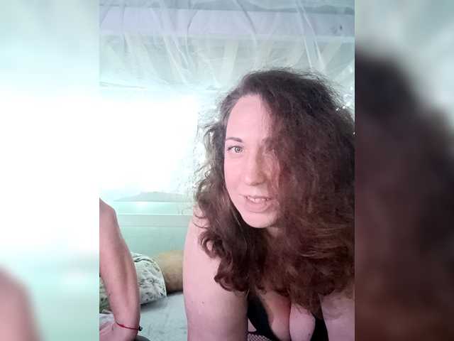 Olga372's BongaCams show and profile
