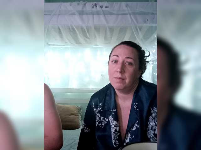 Olga372's BongaCams show and profile