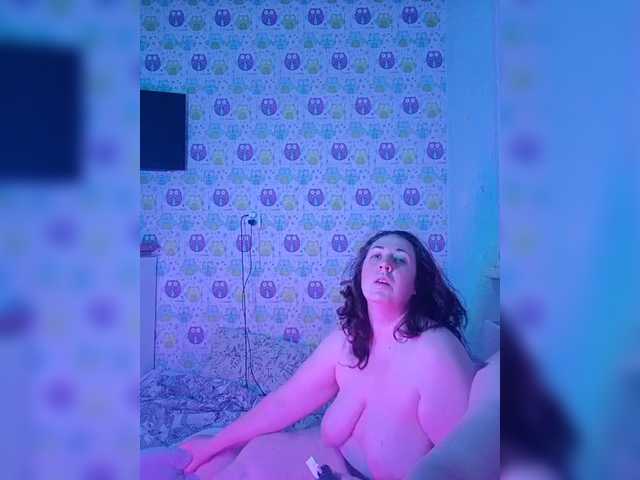 Olga372 – webcam model profile photo