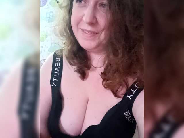 Olga372's BongaCams show and profile