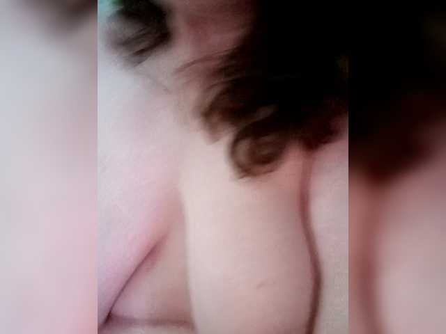 Olga372's BongaCams show and profile