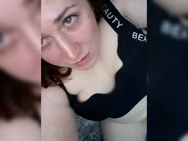 Olga372's BongaCams show and profile