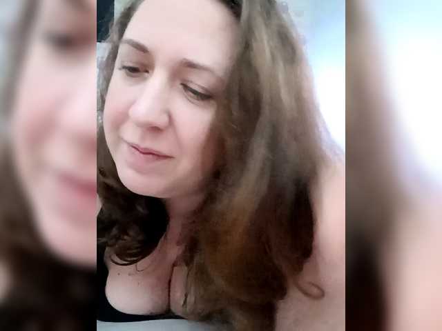 Olga372 – webcam model profile photo