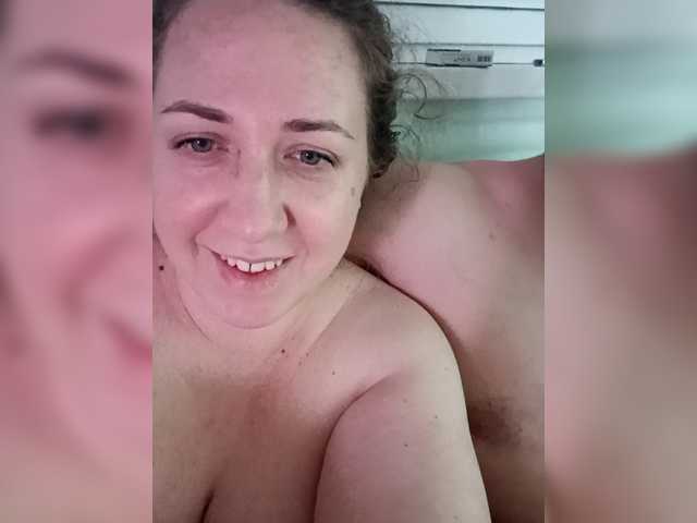 Olga372's BongaCams show and profile