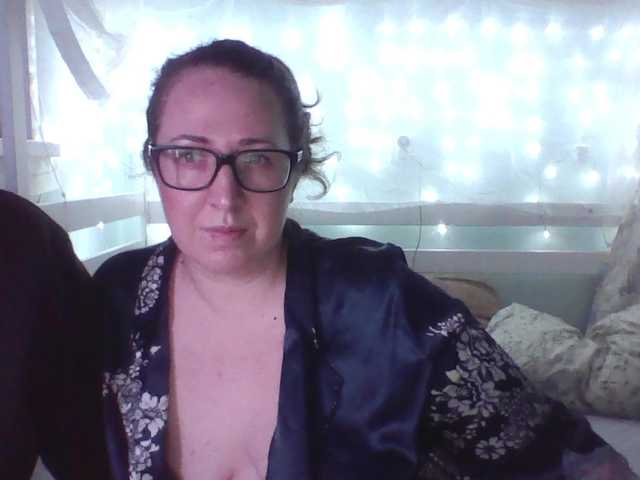 Olga372's BongaCams show and profile