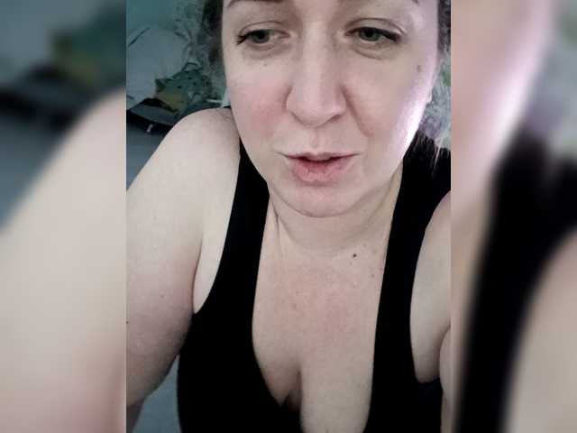 Olga372's BongaCams show and profile