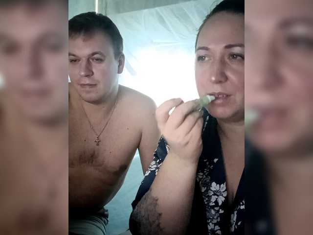 Olga372's BongaCams show and profile