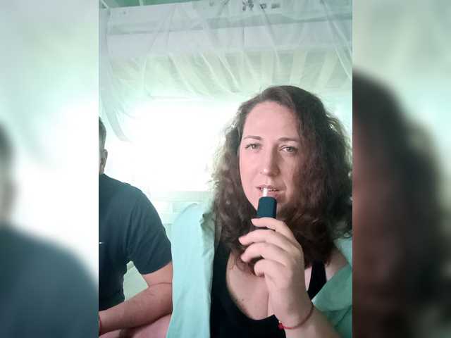 Olga372's BongaCams show and profile