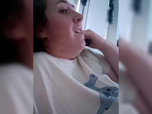 Olga372's BongaCams show and profile