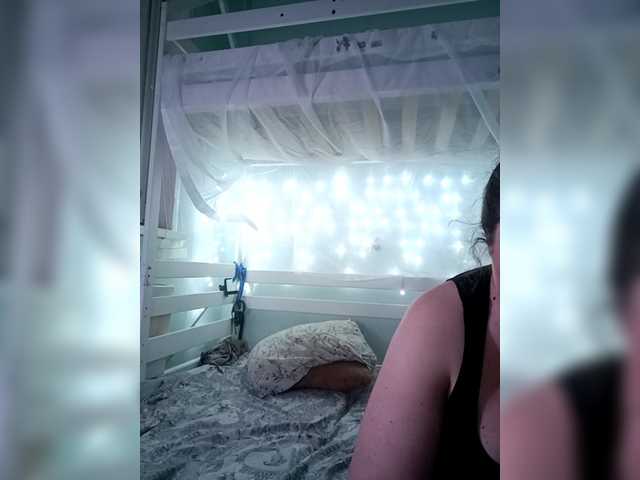 Olga372's BongaCams show and profile