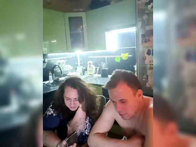 Your_favorite_couple webcam