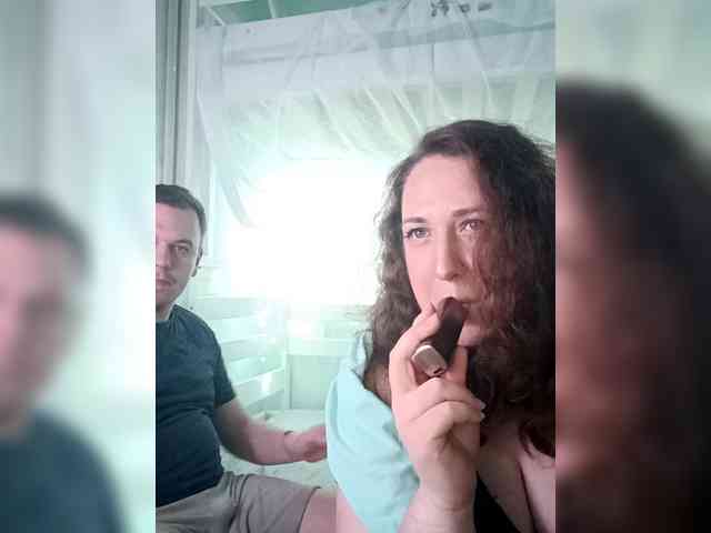 Your_favorite_couple webcam