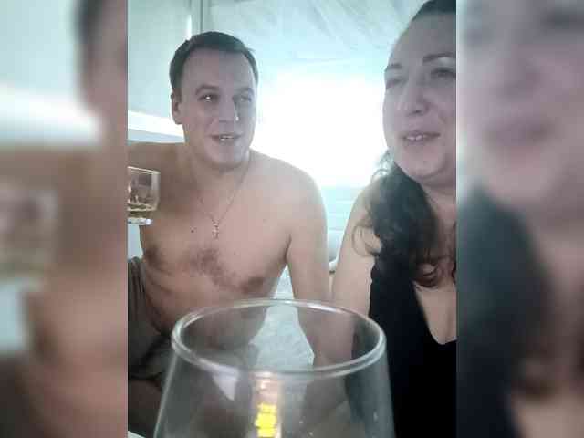 Your_favorite_couple webcam