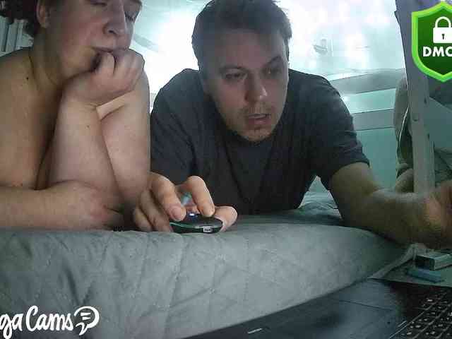 Your_favorite_couple webcam