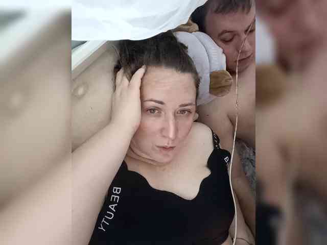 Your_favorite_couple webcam