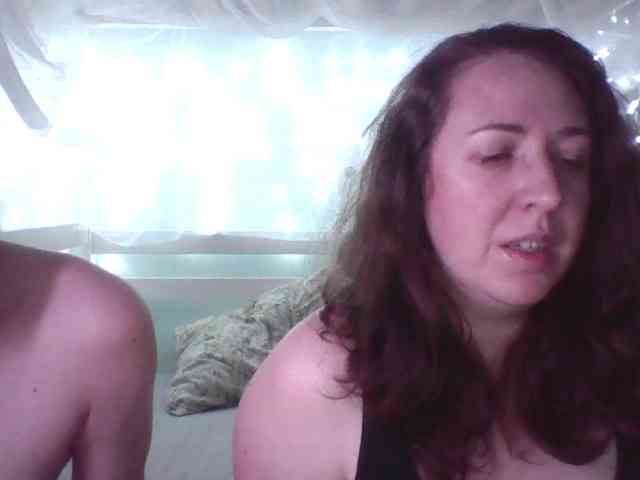 Your_favorite_couple webcam