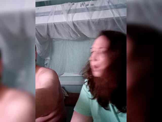 Your_favorite_couple webcam