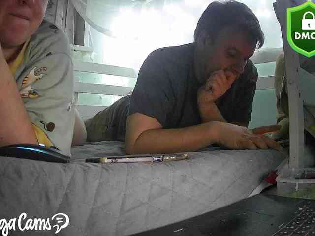 Your_favorite_couple webcam