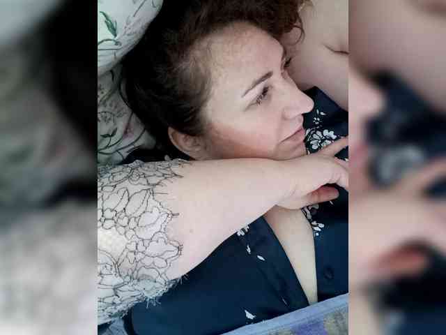 Your_favorite_couple webcam