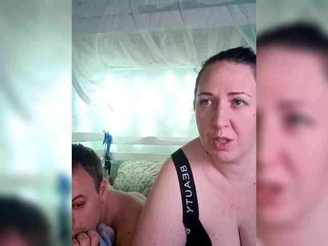 Your_favorite_couple webcam