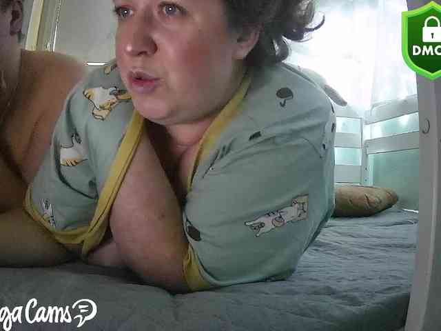 Your_favorite_couple webcam