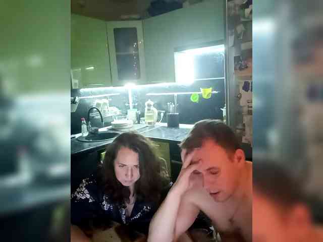 Your_favorite_couple webcam