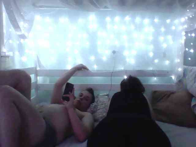 Your_favorite_couple webcam