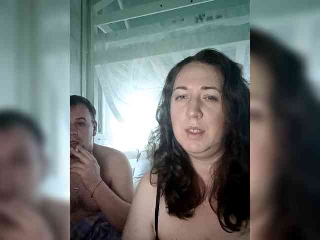 Your_favorite_couple webcam