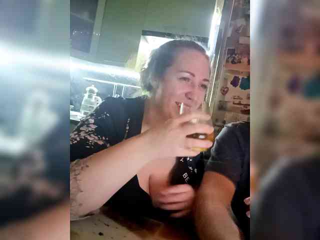 Your_favorite_couple webcam