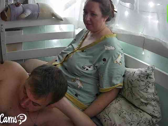 Your_favorite_couple webcam