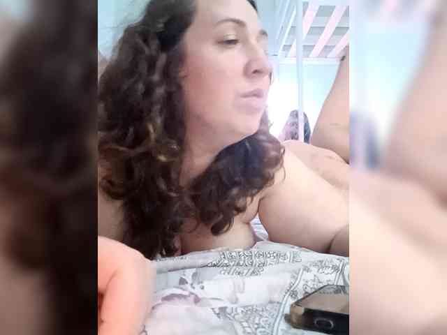 Your_favorite_couple webcam