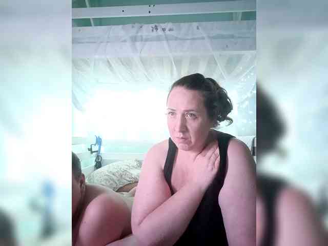 Your_favorite_couple webcam