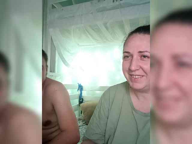 Your_favorite_couple webcam