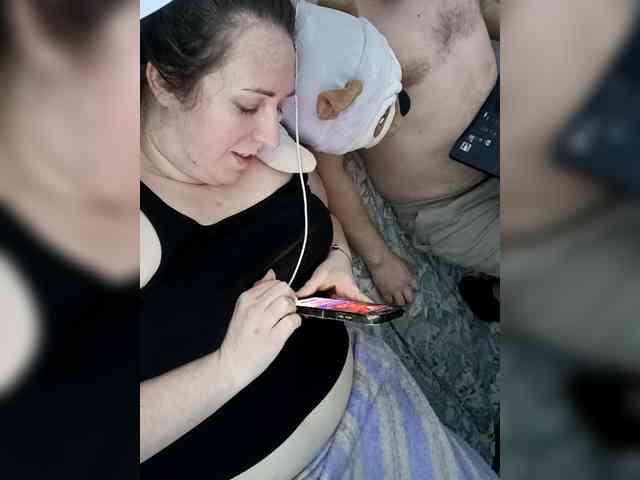 Your_favorite_couple webcam