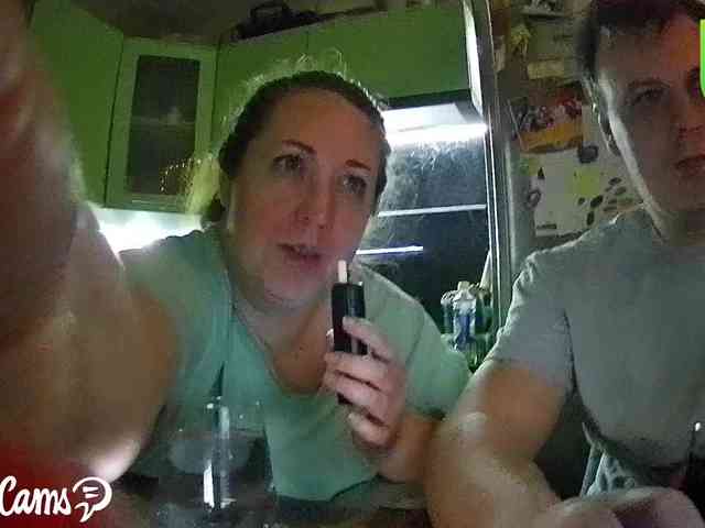 Your_favorite_couple webcam