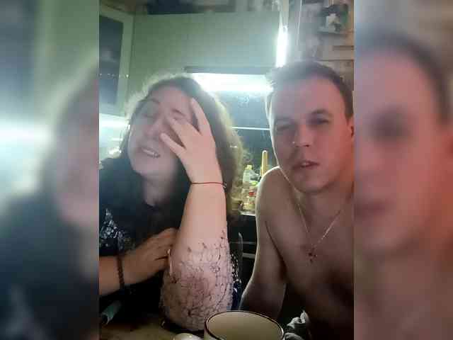 Your_favorite_couple webcam
