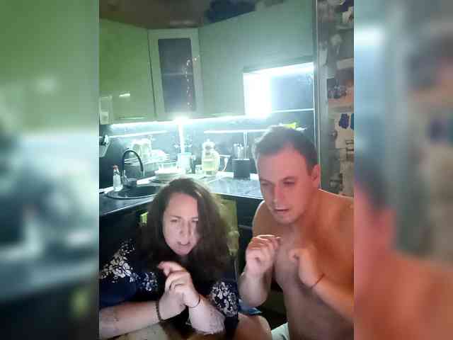 Your_favorite_couple webcam