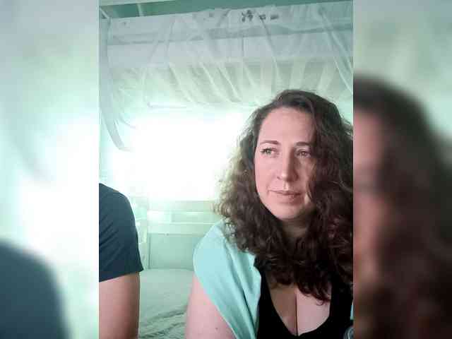 Your_favorite_couple webcam