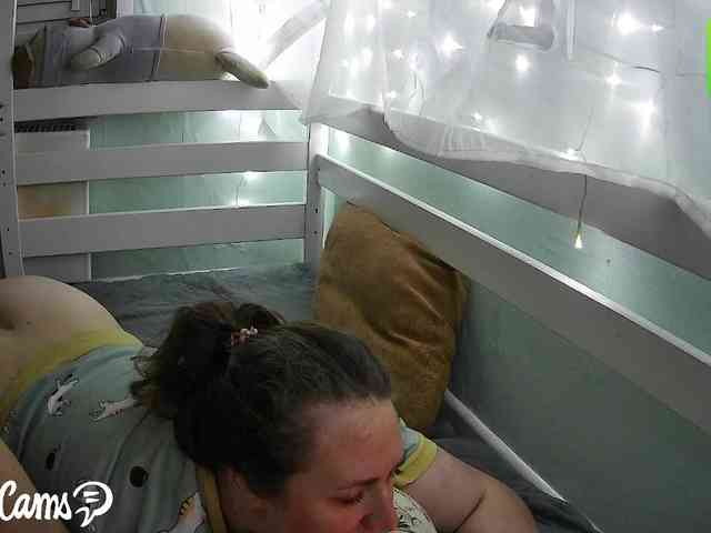 Your_favorite_couple webcam