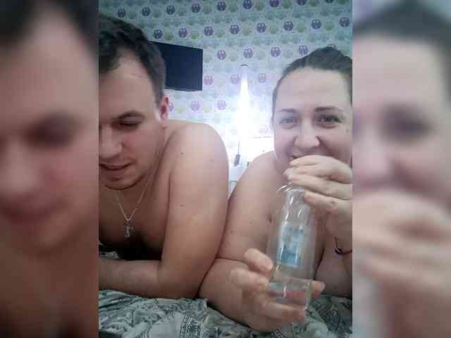 Your_favorite_couple webcam