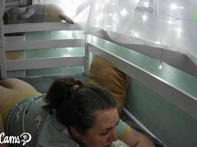 Your_favorite_couple webcam