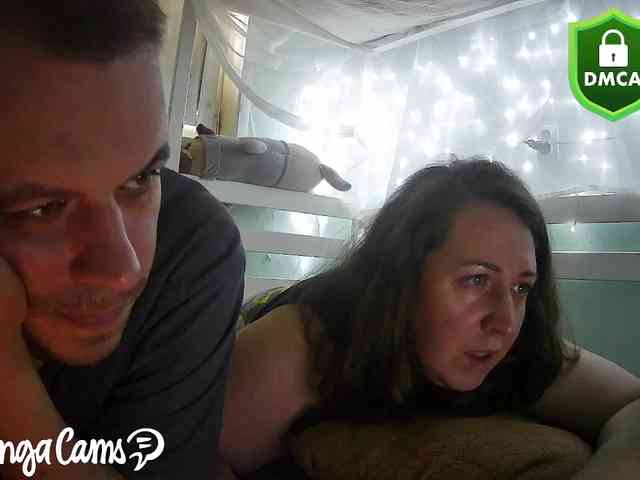 Your_favorite_couple webcam