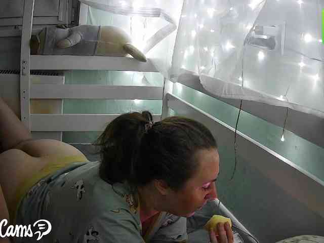 Your_favorite_couple webcam