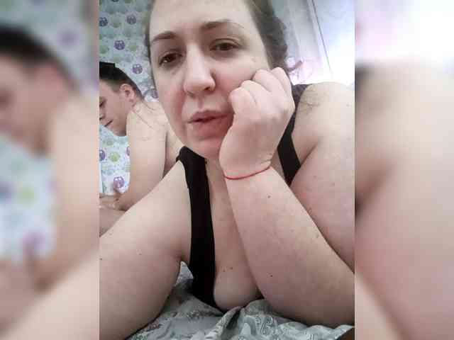 Your_favorite_couple webcam