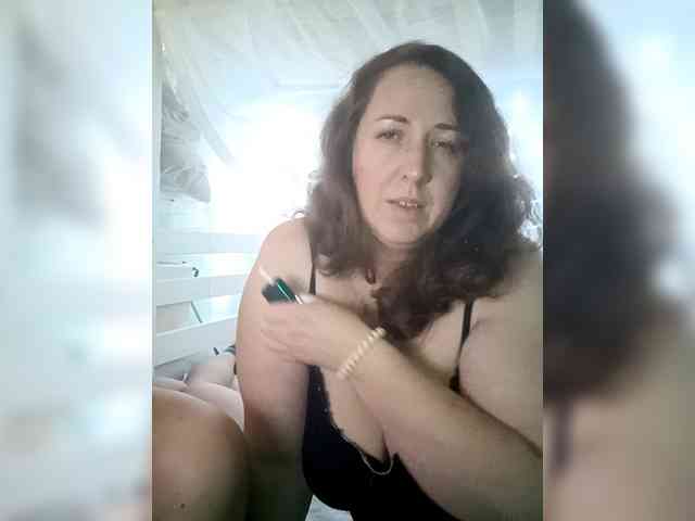 Olga372 Live Webcam on BongaCams