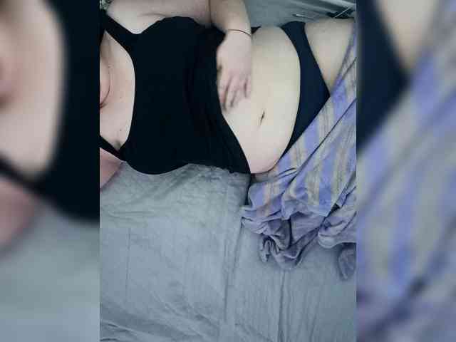 Your_favorite_couple webcam