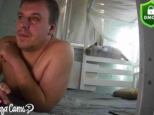 Your_favorite_couple webcam