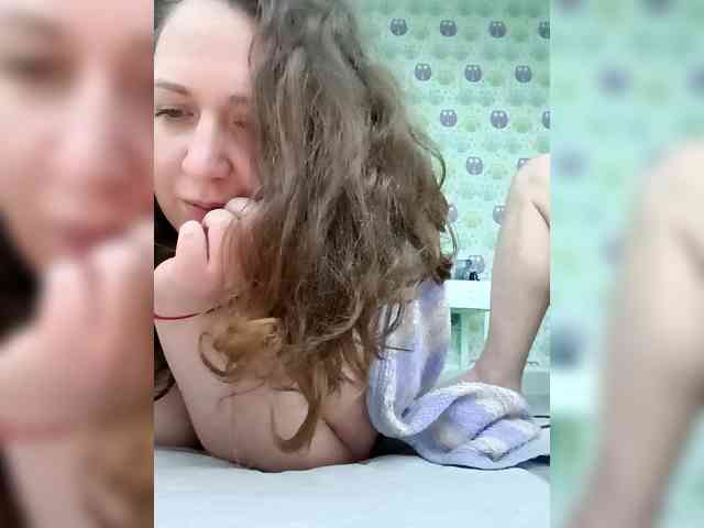 Your_favorite_couple webcam